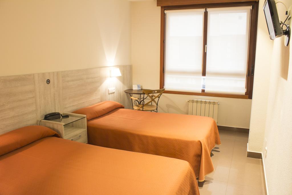 Hotel Playa Poniente Gijón Buitenkant foto
