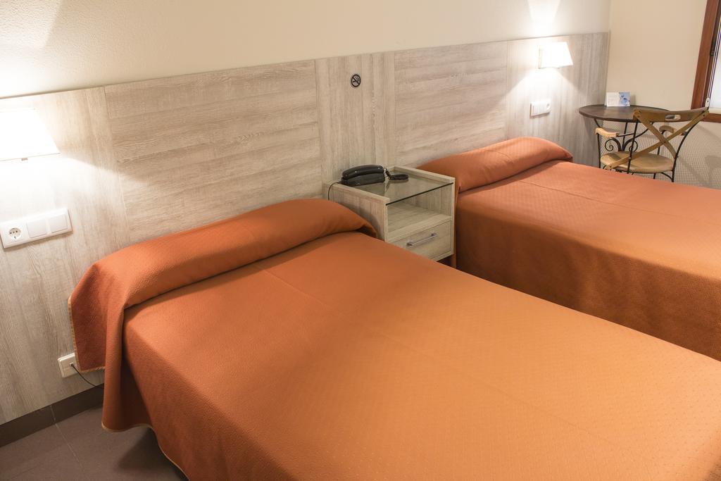 Hotel Playa Poniente Gijón Buitenkant foto